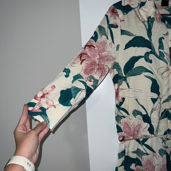 Ann Taylor Factory floral romper - Picture 5 of 5